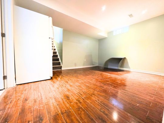 For Lease - 118 Fano Drive, Hamilton, Ontario - Photo 1