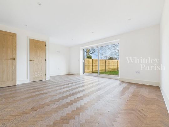 4 bedroom semi-detached house to rent - Photo 1