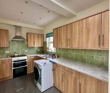 Roath Road - Photo 5