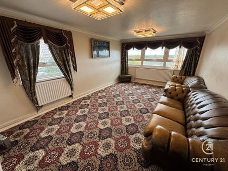 2 bedroom flat to rent - Photo 4