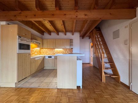 Large 2-room attic apartment - Photo 4