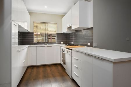 3 Bedroom Family Home - Photo 3