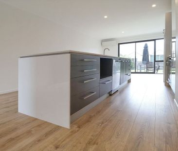 Hobsonville, 3 bedrooms - Photo 6