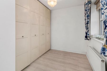 4 bedroom detached house to rent - Photo 2