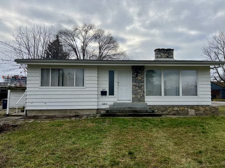 3 Bdrm House in Lower Mission - Photo 3