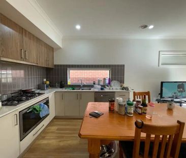 “Stylish Family Home in the Heart of Upper Point Cook” - Photo 6