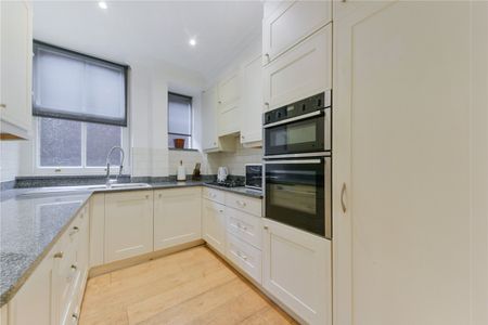 Stunning Three Bedroom Apartment in the Heart of Knightsbridge - Photo 5