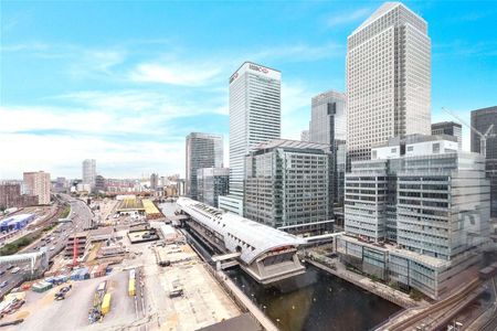 Offered this superb two bedroom apartment, positioned in one of Canary Wharfs most desirable residential developments. - Photo 5