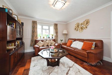 4 bedroom detached house to rent - Photo 3