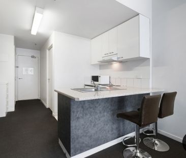 Bright, Spacious and Ready to Occupy! - Photo 2