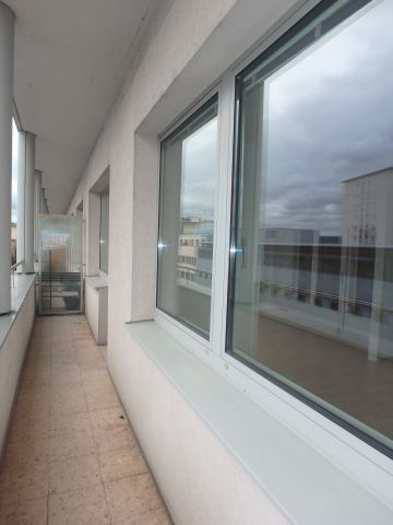 3-Zimmer Wohnung mit Balkon im letzten Liftstock - Photo 4