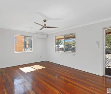 NORMAN GARDENS - 3 BEDROOM HOME - FULLY AIR CONDITIONED - Photo 2