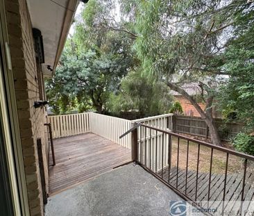 42 William Perry Close, Endeavour Hills - Photo 3