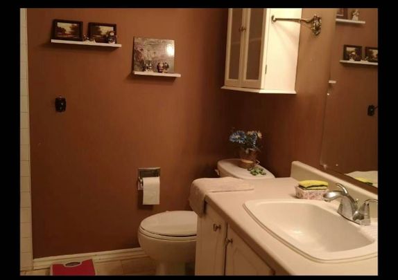 For Lease - 3025 Cedarglen Gate Unit# 29, Mississauga, Ontario - Photo 1