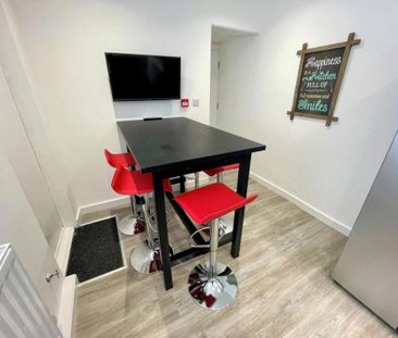 5 bedroom house to rent - Photo 2