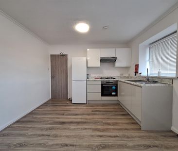 Hertford Road, Enfield EN3, London - Photo 4