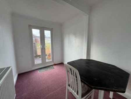 2 bedroom bungalow to rent - Photo 2