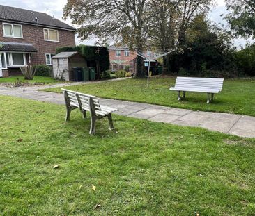 Studio to rent - Photo 6