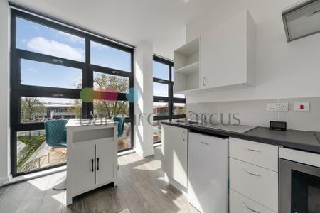Studio to rent - Photo 2