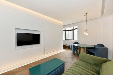 1 Bed Flat, Dudley Court, W1H - Photo 2