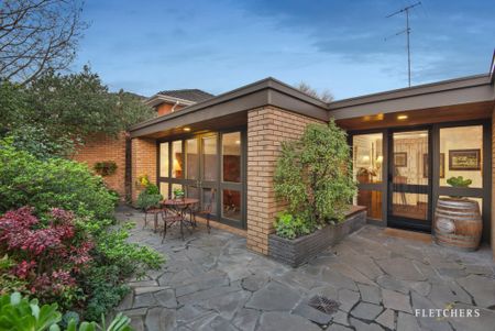 Unique, Meticulously Maintained and Architectually Designed Mid-Century Oasis in Highly Sought-After Balwyn High School Zone - Photo 5