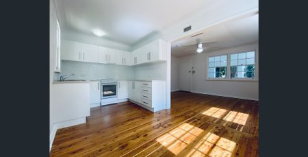 RENOVATED THREE BEDROOM HOME IN OXLEY VALE - Photo 3