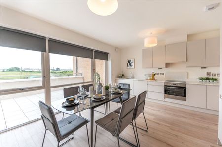 Shackleton Plaza, Lucan, Co. Dublin - Photo 5