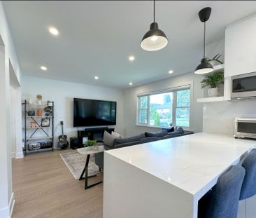 For Lease - 217 Van Dusen Boulevard, Toronto, Ontario - Photo 2