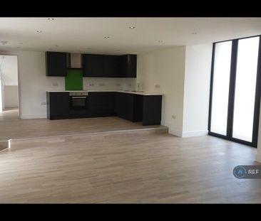 3 bedroom detached house to rent - Photo 2