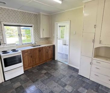 Walk to Town! - Photo 2