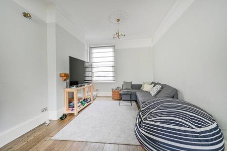 4 bedroom semi-detached house to rent - Photo 2