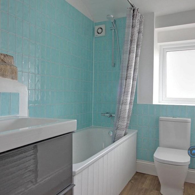 2 bedroom terraced house to rent - Photo 1