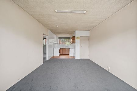 Spacious One-Bedroom Unit in Prime Location - Photo 4