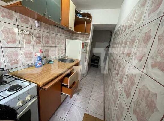 Apartament 2 camere, etaj 1, mobilat si uitilat, zona craiovita - Fotografie 1