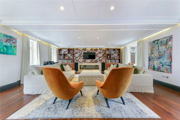 An Exceptional House Near Hyde Park - Photo 1