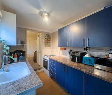 2 bedroom semi-detached house to rent - Photo 3