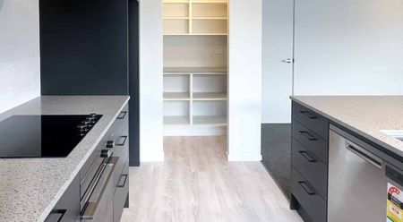 Brand new 4 bedroom in Prestons Park! - Photo 5