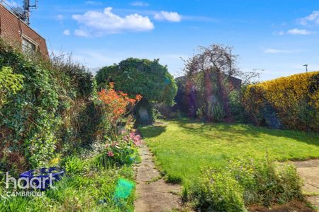 3 bedroom end of terrace house to rent - Photo 4