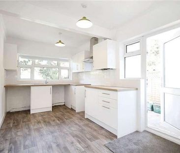 Eastdean Avenue, Epsom, Surrey, KT18 - Photo 6