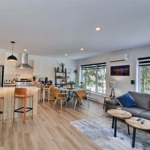 Superbe 4 1/2 Situé Au 984 Rue Lamarche - Photo 2