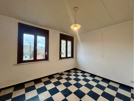 Karaktervolle rijwoning met tuin en garage te Izegem! - Photo 5