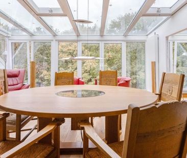 Penthouse-Wohnung, hochwertig möbliert und in bester Lage mit Blick... - Photo 1