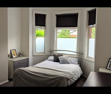 6 Bed Terraced House, Scarsdale Road, M14 - Photo 2