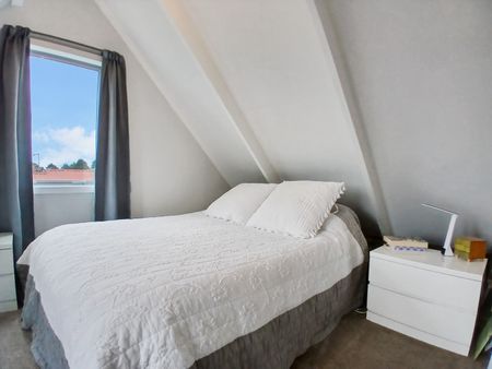 Elegantly Refurbished 3-Bedroom Home in Glenfield - Photo 3