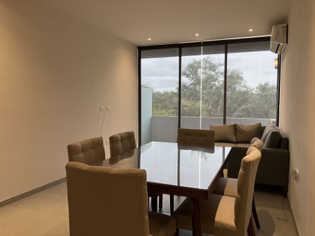 Departamento en renta, amueblado, con gran ubicación. - Photo 2