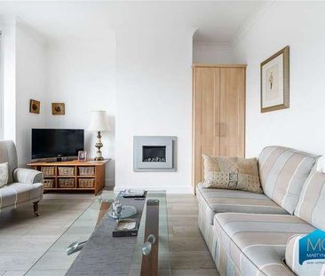 Chalet Estate, Hammers Lane, London, NW7 - Photo 1