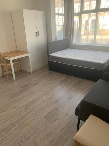 Ground floor flat to rent - Photo 2