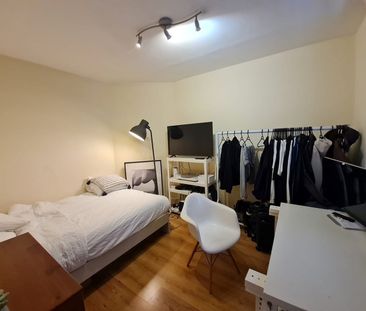 2 Bed Flat, Sandwich House, WC1H - Photo 1