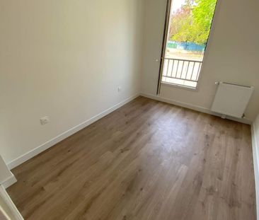 Location Appartement 3 pièces 61m² NOISY LE GRAND 93160 - Photo 4