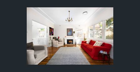 Large Four Bedroom House with Convenience - Photo 2